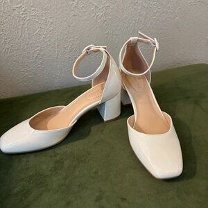 Bandolino Women's Cream Patent Leather Pumps